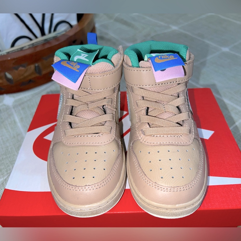 Nike toddler boy court borough mid 2 SE size 9